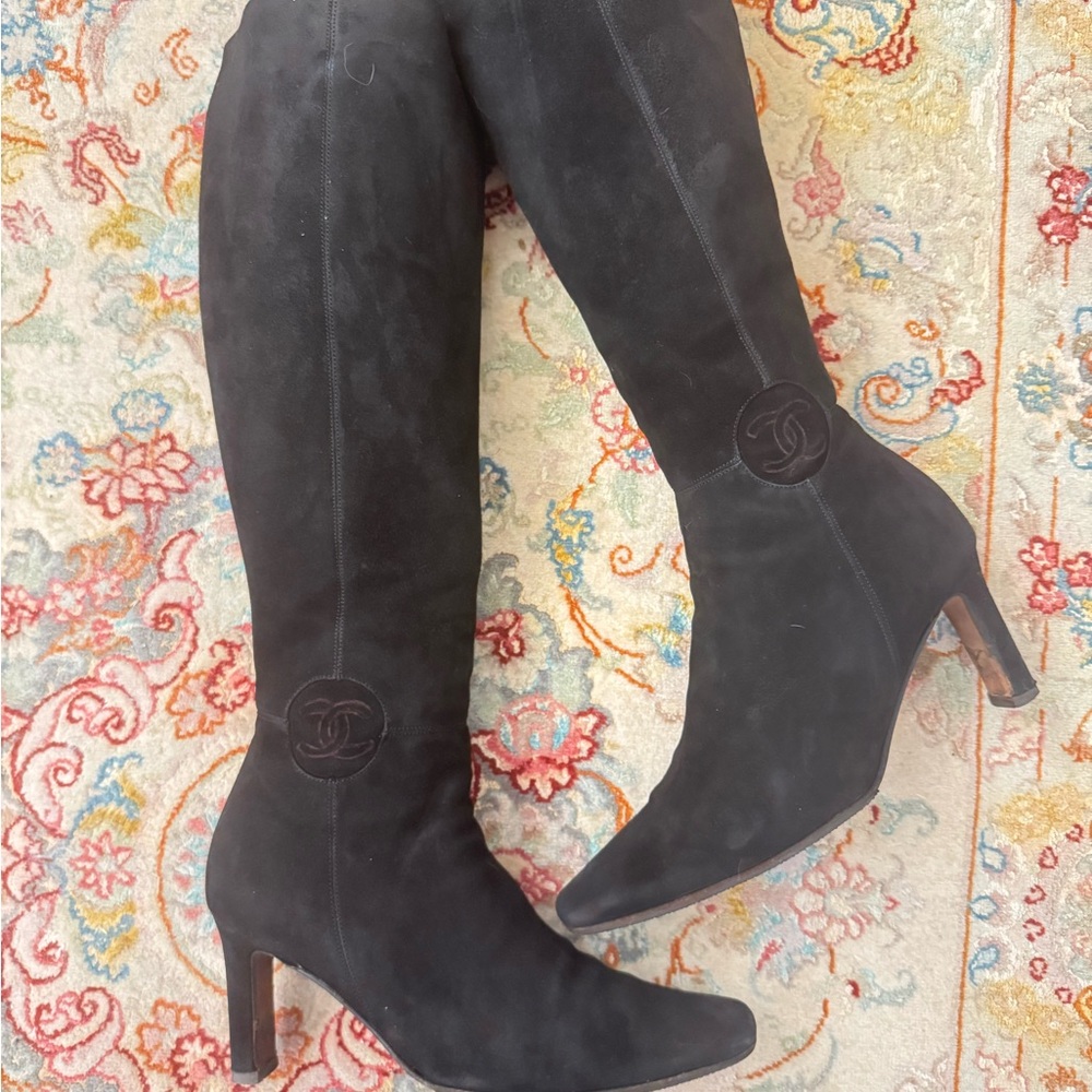CHANEL Black Heeled Boots riding boots - Picture 9 of 15
